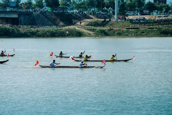 sprint canoe race